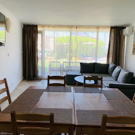 Apolonia Apartman *